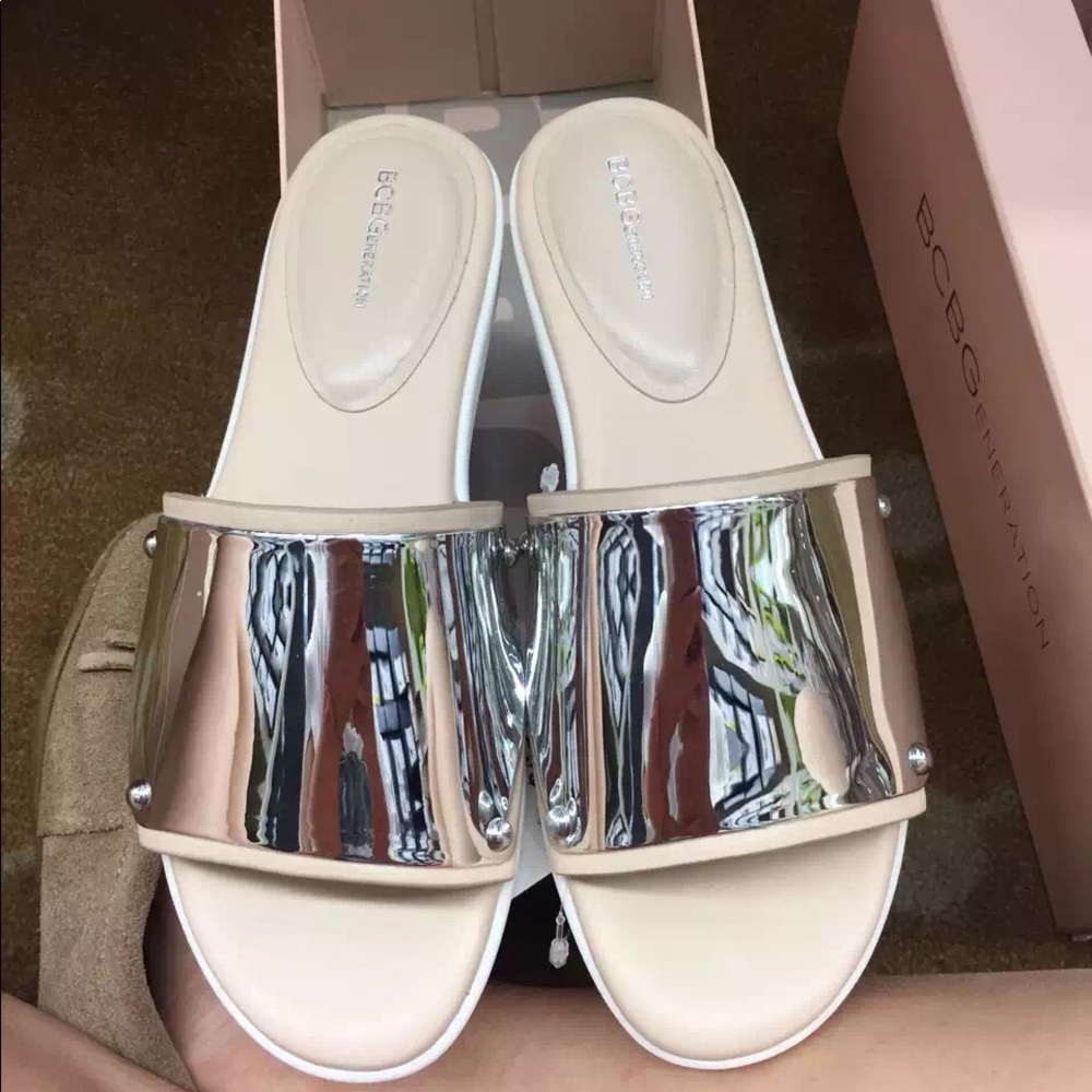 BCBG SLIPPER